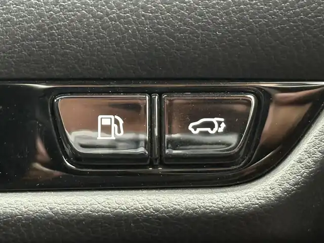 レクサス ＮＸ 450h+ バージョンL 愛知県 2022(令4)年 5.6万km ソニッククォーツ レクサスセーフティー＋/　・プリクラッシュ/　・レーダークルーズコントロール/　・ブラインドスポットモニター/　・レーンキープアシスト/サンルーフ/純正ナビ/・Bluetooth/・フルセグTV/・AppleCarPlay/・AndroidAuto/前後ドライブレコーダー/ETC2.0/デジタルインナーミラー/パノラミックビューモニター/ベンチレーション/全席シートヒーター/パワーシート/パドルシフト/純正２０インチAW