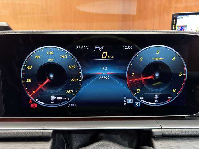 メルセデス・ベンツ ＧＬＳ４００ｄ 4マチック AMGライン 千葉県 2021(令3)年 3.6万km オブシディアンブラック パノラマＳＲ　/純正ナビ　/３６０°カメラ　/ＡＣＣ　/ＨＵＤ　/黒革　/シートヒーター　/ベンチレーター　/リラクゼーション機能　/パワーシート　/ＬＥＤヘッドライト　/ハイビームアシスト　/デジタルインナーミラー