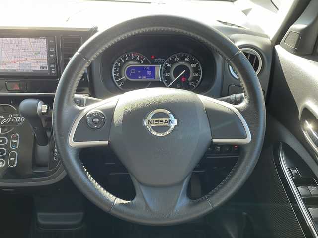 日産 デイズ ルークス ハイウェイスター Xターボ 兵庫県 2018(平30)年 6.3万km オーシャンブルーP エンジンスタートボタン/アイドリングストップ/Bluetooth接続/CD再生/全方位カメラ/AUX/フルセグTV/メモリナビ/ベンチシート/純正フロアマット/片側パワースライドドア/純正アルミホイール/ABS/レーンキープアシスト/オートライト/オートマチックハイビーム/衝突被害軽減システム/ステアリングスイッチ/バックモニター/後席両側サンシェード/後部座席折り畳み式テーブル/電格ウィンカーミラー/ETC/保証書/取扱説明書/記録簿