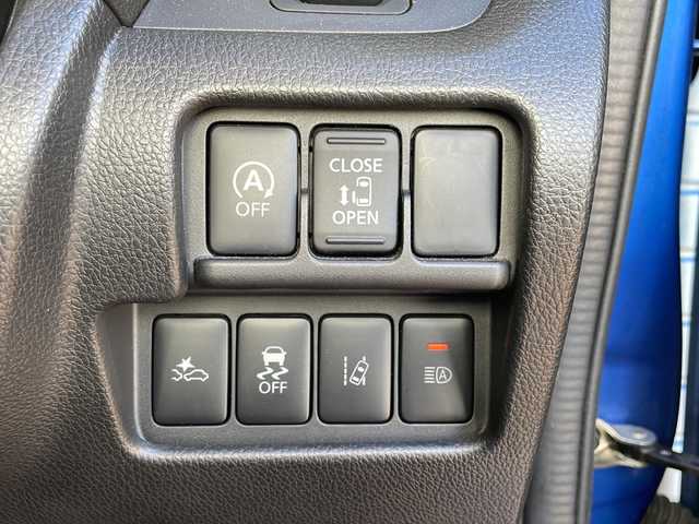 日産 デイズ ルークス ハイウェイスター Xターボ 兵庫県 2018(平30)年 6.3万km オーシャンブルーP エンジンスタートボタン/アイドリングストップ/Bluetooth接続/CD再生/全方位カメラ/AUX/フルセグTV/メモリナビ/ベンチシート/純正フロアマット/片側パワースライドドア/純正アルミホイール/ABS/レーンキープアシスト/オートライト/オートマチックハイビーム/衝突被害軽減システム/ステアリングスイッチ/バックモニター/後席両側サンシェード/後部座席折り畳み式テーブル/電格ウィンカーミラー/ETC/保証書/取扱説明書/記録簿