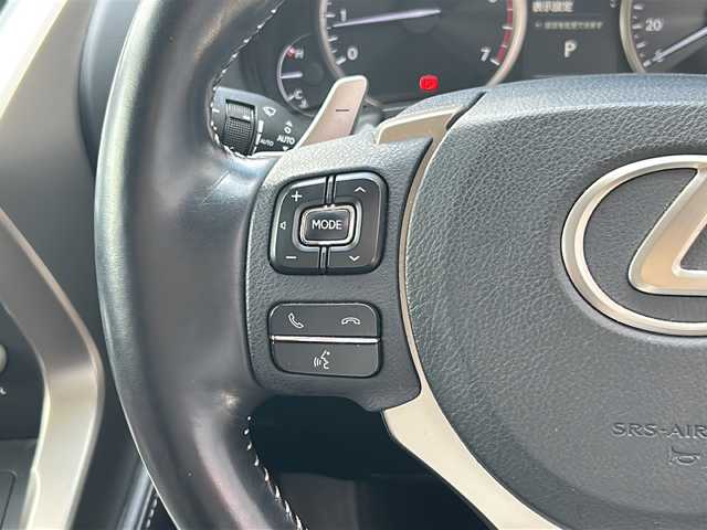 レクサス ＮＸ 300 Iパッケージ 広島県 2019(令1)年 7.2万km マーキュリーグレーマイカ 禁煙/純正ナビ/CD/DVD/Blu-ray/DTV/Bluetooth/バックカメラ/赤革シート/シートヒーター/パワーシート/メモリーシート/ステアリングスイッチ/ステアリングヒーター/パワーバックドア/三眼LEDオートライト/オートハイビーム/ビルトインETC2.0/純正18インチアルミホイール/クリアランスソナー/BSM/スマートキー/プッシュスタート