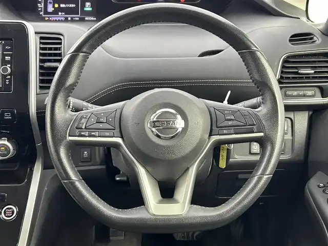 日産 セレナ ハイウェイスター Vセレクション 大阪府 2018(平30)年 4.1万km ダイヤモンドブラック 純正SDナビ　MM3170-W/【BT/フルセグテレビ/DVD]/社外15インチフリップダウンモニター/全方位カメラ/ハンズフリースライドドア/両側パワースライドドア/衝突被害軽減システム/横滑り防止装置/クルーズコントロール/コーナーセンサー前後/アイドリングストップ/オートライト/純正16インチアルミホイール/純正フロアマット/スペアキー