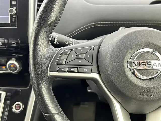 日産 セレナ ハイウェイスター Vセレクション 大阪府 2018(平30)年 4.1万km ダイヤモンドブラック 純正SDナビ　MM3170-W/【BT/フルセグテレビ/DVD]/社外15インチフリップダウンモニター/全方位カメラ/ハンズフリースライドドア/両側パワースライドドア/衝突被害軽減システム/横滑り防止装置/クルーズコントロール/コーナーセンサー前後/アイドリングストップ/オートライト/純正16インチアルミホイール/純正フロアマット/スペアキー