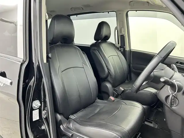 日産 セレナ ハイウェイスター Vセレクション 大阪府 2018(平30)年 4.1万km ダイヤモンドブラック 純正SDナビ　MM3170-W/【BT/フルセグテレビ/DVD]/社外15インチフリップダウンモニター/全方位カメラ/ハンズフリースライドドア/両側パワースライドドア/衝突被害軽減システム/横滑り防止装置/クルーズコントロール/コーナーセンサー前後/アイドリングストップ/オートライト/純正16インチアルミホイール/純正フロアマット/スペアキー