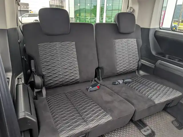 三菱 デリカＤ：５ G パワーパッケージ 福井県 2025(令7)年 2万km 白Ⅱ ４WD/ケンウッド8インチSDナビ/全方位カメラ/両側パワースライドドア/レーダークルーズコントロール/衝突被害軽減システム/レーンキープアシスト/横滑り防止装置/盗難防止装置/アイドリングストップ/ETC/運転席パワーシート/シートヒーター/ステアリングヒーター/本革巻きステアリング/ダブルエアバッグ/カーテンエアバッグ/パドルシフト/電動リアゲート/オートホールド/純正18インチAW/LEDヘッドライト/Fフォグ/スマートキー