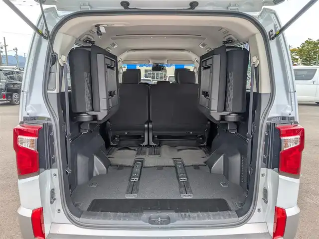 三菱 デリカＤ：５ G パワーパッケージ 福井県 2025(令7)年 2万km 白Ⅱ ４WD/ケンウッド8インチSDナビ/全方位カメラ/両側パワースライドドア/レーダークルーズコントロール/衝突被害軽減システム/レーンキープアシスト/横滑り防止装置/盗難防止装置/アイドリングストップ/ETC/運転席パワーシート/シートヒーター/ステアリングヒーター/本革巻きステアリング/ダブルエアバッグ/カーテンエアバッグ/パドルシフト/電動リアゲート/オートホールド/純正18インチAW/LEDヘッドライト/Fフォグ/スマートキー