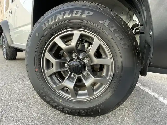 スズキ ジムニー シエラ JC 東京都 2025(令7)年 0.8万km ピュアホワイトP ワンオーナー/４ＷＤ/ディスプレイオーディオ/ＡＭ／ＦＭ／Ｂｌｕｅｔｏｏｔｈ/バックカメラ/衝突軽減ブレーキ/ヒルディセントコントロール/デュアルセンサーブレーキ/クルーズコントロール/ＥＴＣ/ドライブレコーダー