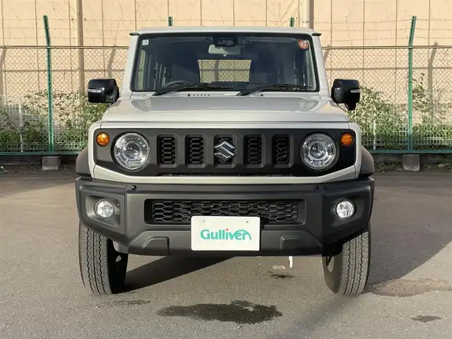 スズキ ジムニー シエラ JC 東京都 2025(令7)年 0.8万km ピュアホワイトP ワンオーナー/４ＷＤ/ディスプレイオーディオ/ＡＭ／ＦＭ／Ｂｌｕｅｔｏｏｔｈ/バックカメラ/衝突軽減ブレーキ/ヒルディセントコントロール/デュアルセンサーブレーキ/クルーズコントロール/ＥＴＣ/ドライブレコーダー