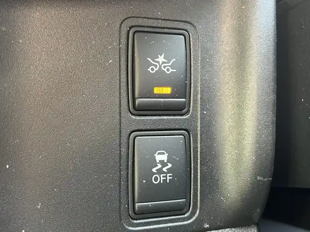 日産 セレナ ライダー プロパイロット E 栃木県 2017(平29)年 12.7万km ダイヤモンドブラック (株)IDOMが運営する【じしゃロン宇都宮店】の自社ローン専用車両になります。こちらは現金またはオートローンご利用時の価格です。自社ローンご希望の方は別途その旨お申付け下さい/社外ナビ/両側パワースライドドア/フリップダウンモニター/バックカメラ/プロパイロット/スマートキー/スペアキー/ＬＥＤヘッドライト/オートライト/フルセグ/Ｂｌｕｅｔｏｏｔｈ