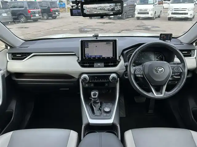 トヨタ ＲＡＶ４ G Zパッケージ 道南・函館 2019(令1)年 7.2万km ホワイトパールクリスタルシャイン /純正SDナビ//フルセグTV//バックカメラ//純正エンジンスターター//ドライブレコーダー前後//ETC//デジタルインナーミラー//サンルーフ//パワーバックドア//運転席メモリー付パワーシート//前席シートヒーター//ライトグレー合皮シート//プリクラッシュセーフティ//ブラインドスポットモニター//クリアランスソナー//レーダークルーズコントロール//レーンディパーチャーアラート//LEDヘッドライト//オートライト//スマートキー//エンジンプッシュスタート
