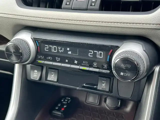 トヨタ ＲＡＶ４ G Zパッケージ 道南・函館 2019(令1)年 7.2万km ホワイトパールクリスタルシャイン /純正SDナビ//フルセグTV//バックカメラ//純正エンジンスターター//ドライブレコーダー前後//ETC//デジタルインナーミラー//サンルーフ//パワーバックドア//運転席メモリー付パワーシート//前席シートヒーター//ライトグレー合皮シート//プリクラッシュセーフティ//ブラインドスポットモニター//クリアランスソナー//レーダークルーズコントロール//レーンディパーチャーアラート//LEDヘッドライト//オートライト//スマートキー//エンジンプッシュスタート