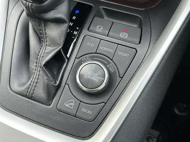 トヨタ ＲＡＶ４ G Zパッケージ 道南・函館 2019(令1)年 7.2万km ホワイトパールクリスタルシャイン /純正SDナビ//フルセグTV//バックカメラ//純正エンジンスターター//ドライブレコーダー前後//ETC//デジタルインナーミラー//サンルーフ//パワーバックドア//運転席メモリー付パワーシート//前席シートヒーター//ライトグレー合皮シート//プリクラッシュセーフティ//ブラインドスポットモニター//クリアランスソナー//レーダークルーズコントロール//レーンディパーチャーアラート//LEDヘッドライト//オートライト//スマートキー//エンジンプッシュスタート