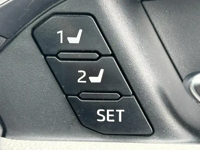 トヨタ ＲＡＶ４ G Zパッケージ 道南・函館 2019(令1)年 7.2万km ホワイトパールクリスタルシャイン /純正SDナビ//フルセグTV//バックカメラ//純正エンジンスターター//ドライブレコーダー前後//ETC//デジタルインナーミラー//サンルーフ//パワーバックドア//運転席メモリー付パワーシート//前席シートヒーター//ライトグレー合皮シート//プリクラッシュセーフティ//ブラインドスポットモニター//クリアランスソナー//レーダークルーズコントロール//レーンディパーチャーアラート//LEDヘッドライト//オートライト//スマートキー//エンジンプッシュスタート