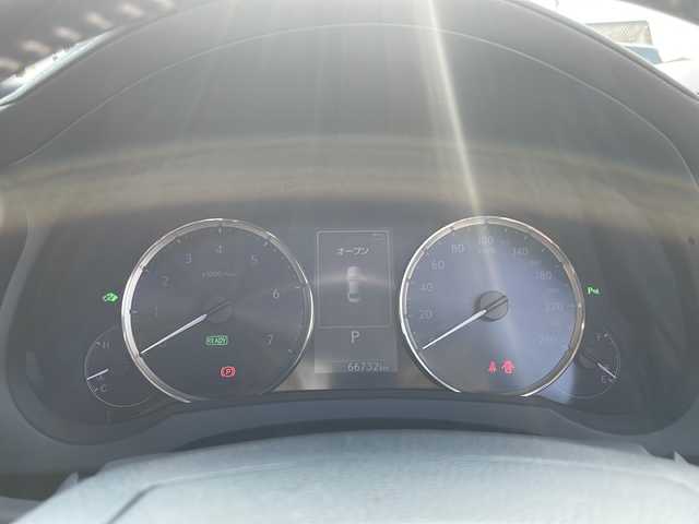 レクサス ＩＳ 300h バージョンL 香川県 2016(平28)年 6.7万km グラファイトブラックガラスフレーク プリクラッシュセーフティ/レーダークルーズコントロール/車線逸脱警報機能/オートマチックハイビーム/純正ナビゲーション/【AM/FM/フルセグ/BT/CD/DVD】/バックカメラ/ブラインドスポットモニター/ETC2.0 /パワーシート（運転席/助手席）/シートメモリー/シートヒーター/エアーシート/電動リアサンシェード/純正17インチアルミホイール/純正フロアマット/キセノンヘッドランプ/前後コーナーセンサー/横滑り防止装置 (VSC)。/スマートキー/プッシュスタート