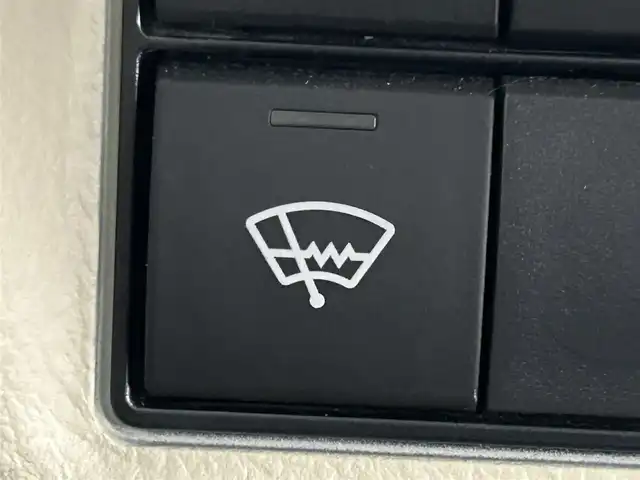 トヨタ ランドクルーザー プラド TX Lパッケージ 道央・札幌 2022(令4)年 1万km ブラック ・４WD/・寒冷地仕様/・サンルーフ/・モデリスタエアロ/・ケンウッド７V型SDナビ/　CD/DVD/SD/USB/BT/フルセグTV/　ステアリングスイッチ非連動/・バックカメラ/・ビルトインETC/・ドライブレコーダー（ADR300S）/・トヨタセーフティセンス/　PCS/PKSB/LDA/RSA/　クリアランスソナー/先行車発進告知/・アダプティブクルーズコントロール/・横滑り防止装置/・ABS/・オートマチックハイビーム/・オートライト/・LEDヘッドライト/・フォグランプ/・ドアミラーウィンカー/・オートリトラクタブルドアミラー/・レザーシート/・D+N席パワーシート/・D+N席シートヒーター＆ベンチレーション/・電動格納サードシート/・純正フロアマット/・純正１９インチAW/・プッシュスタート/・スマートキー/・保証書