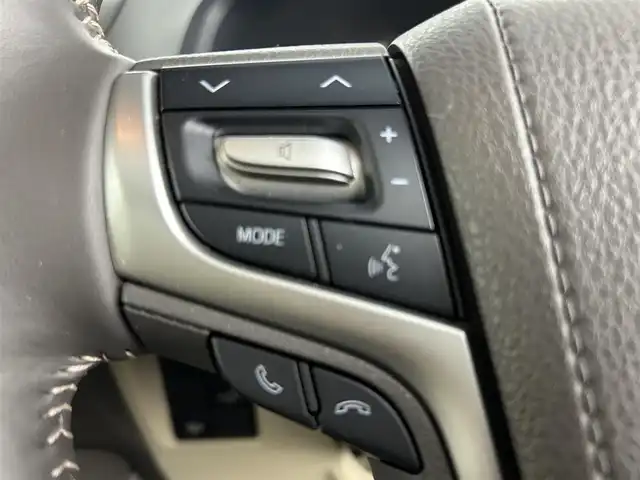 トヨタ ランドクルーザー プラド TX Lパッケージ 道央・札幌 2022(令4)年 1万km ブラック ・４WD/・寒冷地仕様/・サンルーフ/・モデリスタエアロ/・ケンウッド７V型SDナビ/　CD/DVD/SD/USB/BT/フルセグTV/　ステアリングスイッチ非連動/・バックカメラ/・ビルトインETC/・ドライブレコーダー（ADR300S）/・トヨタセーフティセンス/　PCS/PKSB/LDA/RSA/　クリアランスソナー/先行車発進告知/・アダプティブクルーズコントロール/・横滑り防止装置/・ABS/・オートマチックハイビーム/・オートライト/・LEDヘッドライト/・フォグランプ/・ドアミラーウィンカー/・オートリトラクタブルドアミラー/・レザーシート/・D+N席パワーシート/・D+N席シートヒーター＆ベンチレーション/・電動格納サードシート/・純正フロアマット/・純正１９インチAW/・プッシュスタート/・スマートキー/・保証書