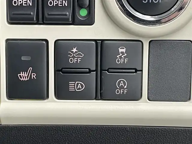 ダイハツ ムーヴ キャンバス G メイクアップ リミテッド　SAⅢ 愛知県 2022(令4)年 3万km パールホワイトⅢ/ナチュラルベージュマイカメタリック 2トーン 社外ナビ　全方位カメラ　両側パワスラ　禁煙車　ＴＶ　ＤＶＤ　シートヒーター　ＥＴＣ　スマアシIII　ＬＥＤオートライト　フォグランプ　Ｂｌｕｅｔｏｏｔｈ　オートハイビーム　衝突軽減　車線逸脱　アイドリングストップ　プッシュスタート　スマートキー