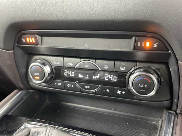 マツダ ＣＸ－８ XD Lパッケージ 愛知県 2018(平30)年 6.4万km ソウルレッドクリスタルM 禁煙車/ディーゼル/ターボ/純正7インチナビ/（CD/DVD/Bluetooth/フルセグTV/SD)/全方位カメラ/BOSEサウンド/i-ACTIVESENSE/・衝突軽減ブレーキ/・オートマチックハイビーム/・ブラインドスポットモニター/・リアクロストラフィックアラート/・レーダークルーズコントロール/・車線逸脱警報システム/ETC/レザーシート/シートヒーター/パワーシート/メモリシート/革巻きステアリング/ステアリングヒーター/パワーバックドア/アイドリングストップ/純正18インチアルミホイール/スマートキー/プッシュスタート/LEDヘッドライト/フロントフォグランプ/オートライト/純正フロアマット/横滑り防止装置/電子パーキングブレーキ/オートホールド