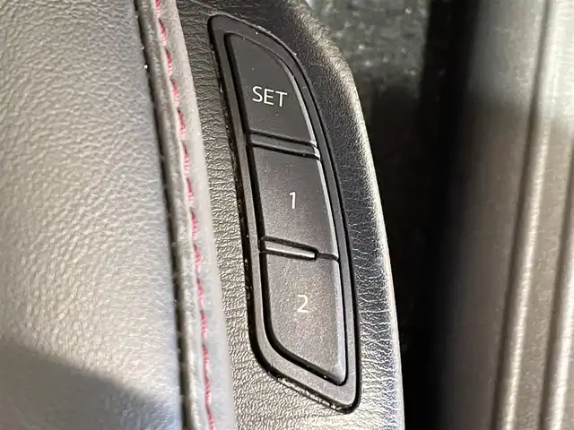 マツダ ＣＸ－５ XD ブラックトーンエディション 愛知県 2020(令2)年 3.2万km ソウルレッドクリスタルM 純正１０．２５インチナビ　/（AM/FM/USB/フルセグTV/スマホ連携)/３６０°ビューモニター　/ｉ－ＡＣＴＩＶＳＥＮＳＥ　/　　-アダプティブLEDヘッドライト/　　-車線逸脱警報システム/　　-車間認知支援/　　-レーダークルーズコントロール/　　-ブラインドスポットモニター（ＢＳＭ)/シートヒーター　/電動バックドア　/ステアリングヒーター　/ヘッドアップディスプレイ　/D席メモリ機能付パワーシート　/クリアランスソナー/アイドリングストップ/ISOFIX/（初年度登録2020年11月）