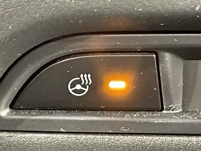 マツダ ＣＸ－５ XD ブラックトーンエディション 愛知県 2020(令2)年 3.2万km ソウルレッドクリスタルM 純正１０．２５インチナビ　/（AM/FM/USB/フルセグTV/スマホ連携)/３６０°ビューモニター　/ｉ－ＡＣＴＩＶＳＥＮＳＥ　/　　-アダプティブLEDヘッドライト/　　-車線逸脱警報システム/　　-車間認知支援/　　-レーダークルーズコントロール/　　-ブラインドスポットモニター（ＢＳＭ)/シートヒーター　/電動バックドア　/ステアリングヒーター　/ヘッドアップディスプレイ　/D席メモリ機能付パワーシート　/クリアランスソナー/アイドリングストップ/ISOFIX/（初年度登録2020年11月）