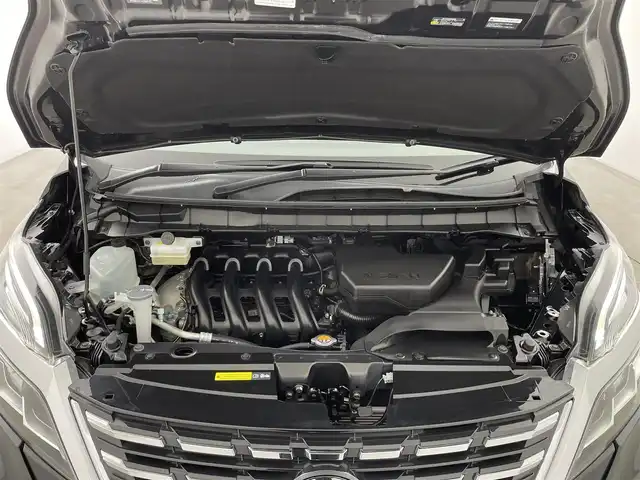 日産 セレナ ハイウェイスター V 大分県 2021(令3)年 1.2万km ダイヤモンドブラック 純正10インチナビ/ーフルセグTV/ーBluetooth/ーDISC/アラウンドビューモニター/インテリジェントルームミラー/純正フリップダウンモニター(リモコン付)/エマージェンシーブレーキ/プロパイロット/両側パワースライドドア/駐車支援/ふらつき警報/車線逸脱警報/車線逸脱防止支援/後側方車両検知警報/後側方衝突防止支援/速度標識表示/道路標識表示/純正16インチアルミホイール/純正フロアマット/ロールサンシェード/LEDヘッドライト/オートライト/レーダークルーズコントロール/プッシュスタート/スマートキー/保証書/取扱説明書