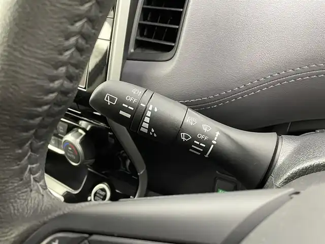 日産 セレナ ハイウェイスター V 大分県 2021(令3)年 1.2万km ダイヤモンドブラック 純正10インチナビ/ーフルセグTV/ーBluetooth/ーDISC/アラウンドビューモニター/インテリジェントルームミラー/純正フリップダウンモニター(リモコン付)/エマージェンシーブレーキ/プロパイロット/両側パワースライドドア/駐車支援/ふらつき警報/車線逸脱警報/車線逸脱防止支援/後側方車両検知警報/後側方衝突防止支援/速度標識表示/道路標識表示/純正16インチアルミホイール/純正フロアマット/ロールサンシェード/LEDヘッドライト/オートライト/レーダークルーズコントロール/プッシュスタート/スマートキー/保証書/取扱説明書