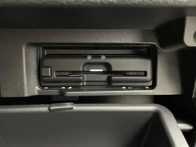 日産 セレナ ハイウェイスター V 大分県 2021(令3)年 1.2万km ダイヤモンドブラック 純正10インチナビ/ーフルセグTV/ーBluetooth/ーDISC/アラウンドビューモニター/インテリジェントルームミラー/純正フリップダウンモニター(リモコン付)/エマージェンシーブレーキ/プロパイロット/両側パワースライドドア/駐車支援/ふらつき警報/車線逸脱警報/車線逸脱防止支援/後側方車両検知警報/後側方衝突防止支援/速度標識表示/道路標識表示/純正16インチアルミホイール/純正フロアマット/ロールサンシェード/LEDヘッドライト/オートライト/レーダークルーズコントロール/プッシュスタート/スマートキー/保証書/取扱説明書