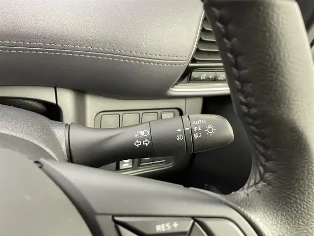 日産 セレナ ハイウェイスター V 大分県 2021(令3)年 1.2万km ダイヤモンドブラック 純正10インチナビ/ーフルセグTV/ーBluetooth/ーDISC/アラウンドビューモニター/インテリジェントルームミラー/純正フリップダウンモニター(リモコン付)/エマージェンシーブレーキ/プロパイロット/両側パワースライドドア/駐車支援/ふらつき警報/車線逸脱警報/車線逸脱防止支援/後側方車両検知警報/後側方衝突防止支援/速度標識表示/道路標識表示/純正16インチアルミホイール/純正フロアマット/ロールサンシェード/LEDヘッドライト/オートライト/レーダークルーズコントロール/プッシュスタート/スマートキー/保証書/取扱説明書