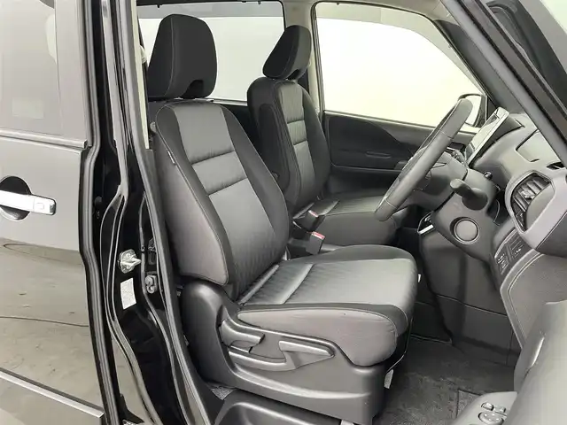 日産 セレナ ハイウェイスター V 大分県 2021(令3)年 1.2万km ダイヤモンドブラック 純正10インチナビ/ーフルセグTV/ーBluetooth/ーDISC/アラウンドビューモニター/インテリジェントルームミラー/純正フリップダウンモニター(リモコン付)/エマージェンシーブレーキ/プロパイロット/両側パワースライドドア/駐車支援/ふらつき警報/車線逸脱警報/車線逸脱防止支援/後側方車両検知警報/後側方衝突防止支援/速度標識表示/道路標識表示/純正16インチアルミホイール/純正フロアマット/ロールサンシェード/LEDヘッドライト/オートライト/レーダークルーズコントロール/プッシュスタート/スマートキー/保証書/取扱説明書