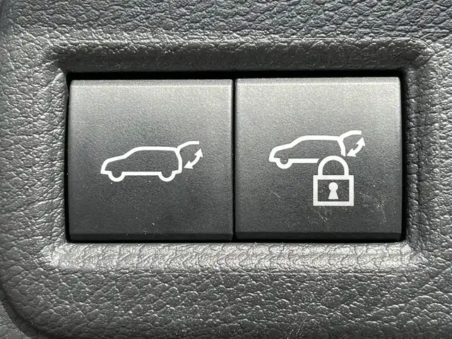 トヨタ ハリアー Z レザーパッケージ 福岡県 2021(令3)年 6.9万km プレシャスブラックパール ＪＢＬサウンド　純正１２．３インチＤＡナビ　全周囲カメラ　トヨタセーフティセンス　デジタルミラー　黒革シート　シートヒーター＆ベンチレーション　ステアリングヒーター　パワーバックドア　ＢＳＭ　ＥＴＣ