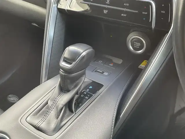 トヨタ ハリアー Z レザーパッケージ 福岡県 2021(令3)年 6.9万km プレシャスブラックパール ＪＢＬサウンド　純正１２．３インチＤＡナビ　全周囲カメラ　トヨタセーフティセンス　デジタルミラー　黒革シート　シートヒーター＆ベンチレーション　ステアリングヒーター　パワーバックドア　ＢＳＭ　ＥＴＣ