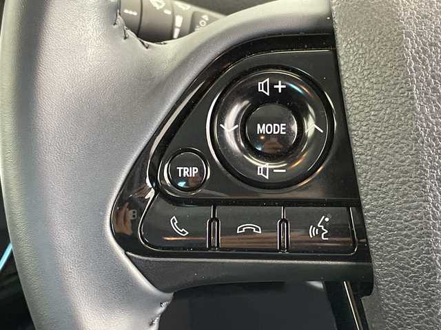 トヨタ プリウス Sツーリングセレクション 栃木県 2021(令3)年 0.6万km グレーメタリック 純正ナビ/(Bluetooth・USB)/全方位カメラ/バックカメラ/トヨタセーフティセンス/ ・プリクラッシュセーフティ/ ・レーンキープアシスト/ ・レーダークルーズコントロール/ ・オートハイビーム/前後コーナーセンサー/パーキングサポートブレーキ/ETC2.0/合皮シート/前席シートヒーター/ステアリングスイッチ/LEDヘッドライト/オートライト/フォグランプ/スマートキー/スペアキー1本