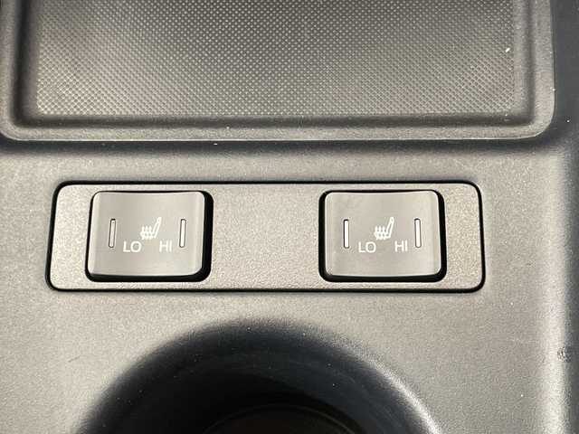 トヨタ プリウス Sツーリングセレクション 栃木県 2021(令3)年 0.6万km グレーメタリック 純正ナビ/(Bluetooth・USB)/全方位カメラ/バックカメラ/トヨタセーフティセンス/ ・プリクラッシュセーフティ/ ・レーンキープアシスト/ ・レーダークルーズコントロール/ ・オートハイビーム/前後コーナーセンサー/パーキングサポートブレーキ/ETC2.0/合皮シート/前席シートヒーター/ステアリングスイッチ/LEDヘッドライト/オートライト/フォグランプ/スマートキー/スペアキー1本