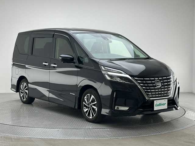 日産 セレナ ハイウェイスター V 兵庫県 2021(令3)年 4.8万km ダイヤモンドブラック ・社外ＳＤナビ/・CN-RE07WD/（CD/DVD/フルセグ/SD/Bluetooth）/・プロパイロット　/・両側パワースライドドア　/・ＢＳＭ/・電子パーキングブレーキ　　/・アラウンドビューモニター　/・デジタルインナーミラー　/・ステアリングスイッチ　/・社外前方ドライブレコーダー　/・社外ETC/・アイドリングストップ/・オートライト/・LEDヘッドライト/・LEDフォグランプ/・純正フロアマット/・純正ドアバイザー