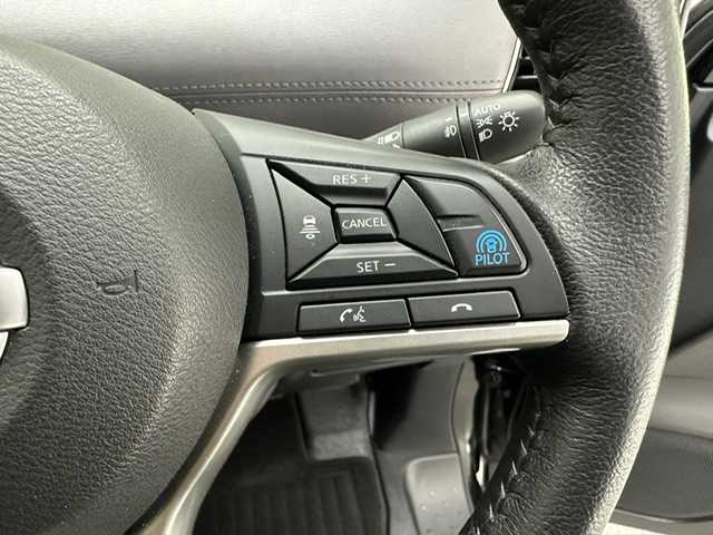 日産 セレナ ハイウェイスター V 兵庫県 2021(令3)年 4.8万km ダイヤモンドブラック ・社外ＳＤナビ/・CN-RE07WD/（CD/DVD/フルセグ/SD/Bluetooth）/・プロパイロット　/・両側パワースライドドア　/・ＢＳＭ/・電子パーキングブレーキ　　/・アラウンドビューモニター　/・デジタルインナーミラー　/・ステアリングスイッチ　/・社外前方ドライブレコーダー　/・社外ETC/・アイドリングストップ/・オートライト/・LEDヘッドライト/・LEDフォグランプ/・純正フロアマット/・純正ドアバイザー