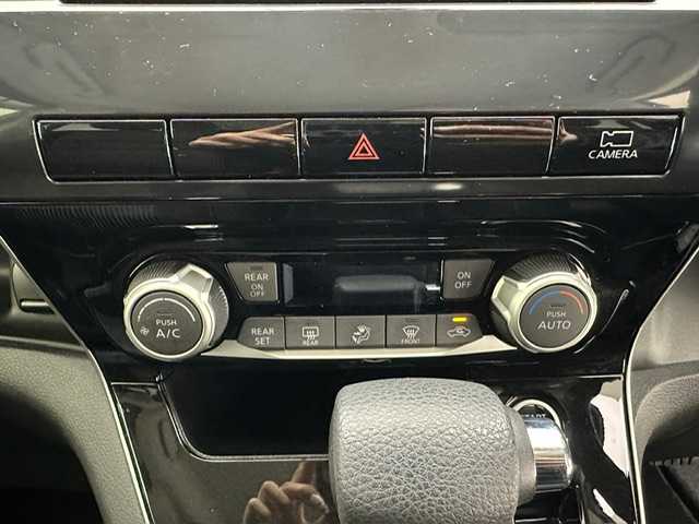 日産 セレナ ハイウェイスター V 兵庫県 2021(令3)年 4.8万km ダイヤモンドブラック ・社外ＳＤナビ/・CN-RE07WD/（CD/DVD/フルセグ/SD/Bluetooth）/・プロパイロット　/・両側パワースライドドア　/・ＢＳＭ/・電子パーキングブレーキ　　/・アラウンドビューモニター　/・デジタルインナーミラー　/・ステアリングスイッチ　/・社外前方ドライブレコーダー　/・社外ETC/・アイドリングストップ/・オートライト/・LEDヘッドライト/・LEDフォグランプ/・純正フロアマット/・純正ドアバイザー