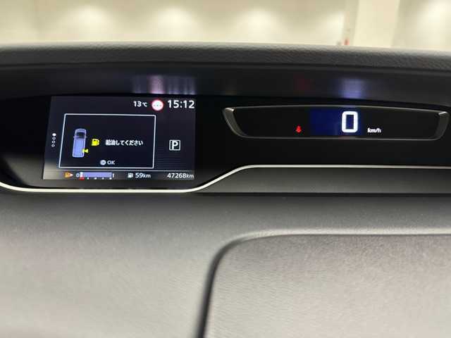 日産 セレナ ハイウェイスター V 兵庫県 2021(令3)年 4.8万km ダイヤモンドブラック ・社外ＳＤナビ/・CN-RE07WD/（CD/DVD/フルセグ/SD/Bluetooth）/・プロパイロット　/・両側パワースライドドア　/・ＢＳＭ/・電子パーキングブレーキ　　/・アラウンドビューモニター　/・デジタルインナーミラー　/・ステアリングスイッチ　/・社外前方ドライブレコーダー　/・社外ETC/・アイドリングストップ/・オートライト/・LEDヘッドライト/・LEDフォグランプ/・純正フロアマット/・純正ドアバイザー