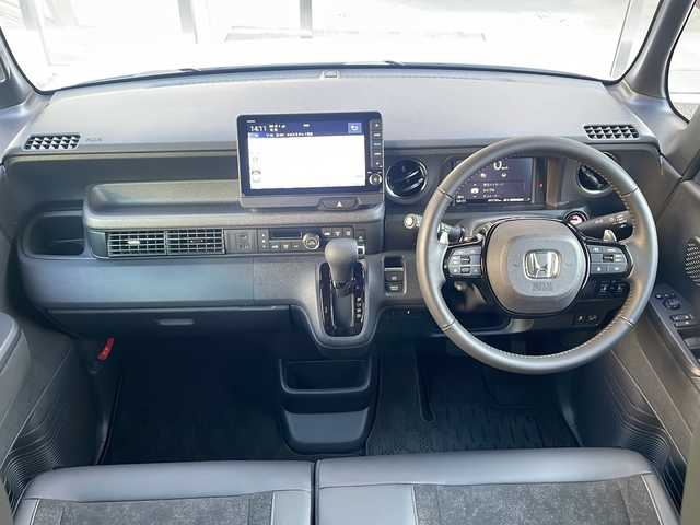 ホンダ Ｎ ＢＯＸ カスタム ターボ 東京都 2023(令5)年 0.2万km プラチナホワイトパール ワンオーナー/登録時走行距離【1730km】/純正ナビ/（フルセグ/BT/CD/DVD/FM/AM/Apple　Car Play/Android Auto）/渋滞追従機能付アダプティブクルーズコントロール/車線維持支援システム/衝突軽減ブレーキ/オートマチックハイビーム/先行車発進お知らせ機能/両側パワースライドドア/パドルシフト/全方位カメラ/ハーフレザーシート/シートヒーター（D/N）/オートホールド/サンシェード/ドライブレコーダー（前後）/スマートキー/スペアキー/ETC2.0