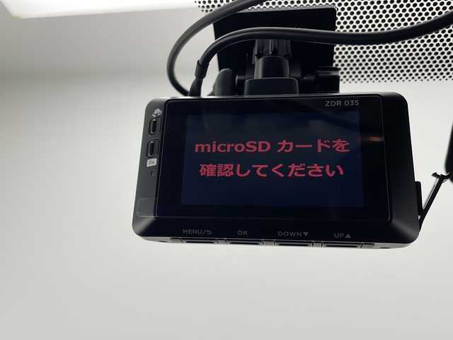 トヨタ ヤリスクロス G 長野県 2021(令3)年 3.5万km ベージュ ４WD/純正ディスプレイオーディオ/Bluetooth　フルセグ　USB　AppleCarPlay　AndoroidAuto　AM　FM/トヨタセーフティセンス/プリクラッシュセーフティシステム/レーントレーシングアシスト/パーキングサポートブレーキ/ロードサインアシスト/レーダークルーズコントロール/ダウンヒルアシスト/オートホールドブレーキ/電子パーキング/LEDオートライト/オートマチックハイビーム/ETC/ドライブレコーダー前後/ドアバイザー/スマートキー/純正フロアマット