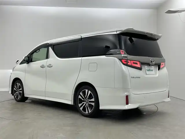 トヨタ ヴェルファイア Z Gエディション 埼玉県 2018(平30)年 5.1万km ホワイトパールクリスタルシャイン フリップダウンモニター/三眼LEDヘッドライト/サンルーフ/両側パワースライドドア/パワーバックドア/本革シート/バックカメラ/コーナーセンサー/純正アルミホイール/ETC2.0/ステアリングヒーター/レーンキープアシスト/ドライブレコーダー/ステアリングスイッチ/スマートキー/プッシュスタート