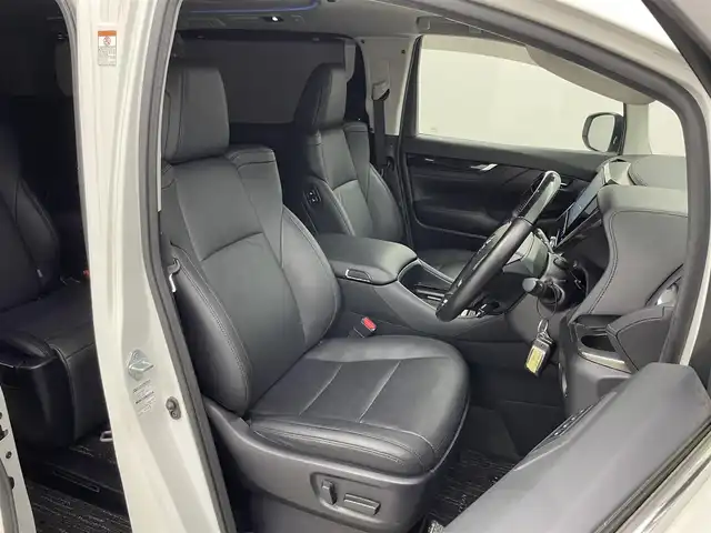 トヨタ ヴェルファイア Z Gエディション 埼玉県 2018(平30)年 5.1万km ホワイトパールクリスタルシャイン フリップダウンモニター/三眼LEDヘッドライト/サンルーフ/両側パワースライドドア/パワーバックドア/本革シート/バックカメラ/コーナーセンサー/純正アルミホイール/ETC2.0/ステアリングヒーター/レーンキープアシスト/ドライブレコーダー/ステアリングスイッチ/スマートキー/プッシュスタート