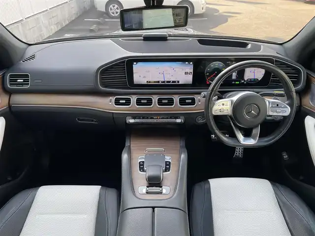 メルセデス・ベンツ ＧＬＥ４５０ 4MATIC スポーツ 栃木県 2019(令1)年 4.9万km オブシディアンブラック 純正ナビ（BT/USB/フルセグTV）/レザーエクスクルーシブパッケージ/スライディングムーンルーフ/デジタルインナーミラー/ヘッドアップディスプレイ/置き型充電/Burmesterサウンド/パワーバックドア/ステアリングアシスト/アクティブレーンキーピングアシスト/道路標識アシスト/アクティブブレーキアシスト/ブラインドスポットアシスト/レーンチェンジアシスト/レーダークルーズコントロール/前席エアーシート/全席シートヒーター/全席パワーシート/アンビエントライト/ドライブレコーダー/エアーサスペンション/オートチルト＆テレスコピックステアリング/パドルシフト/サイドステップ/ルーフレール/トランクマット/トランクロールシェード/保証書/取説