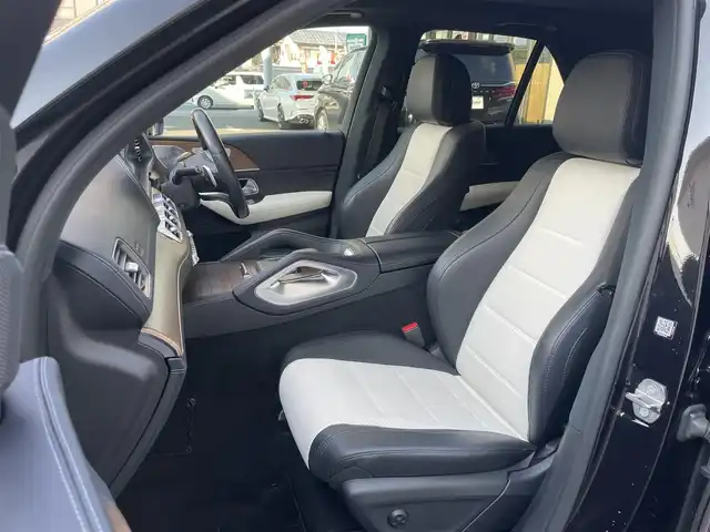 メルセデス・ベンツ ＧＬＥ４５０ 4MATIC スポーツ 栃木県 2019(令1)年 4.9万km オブシディアンブラック 純正ナビ（BT/USB/フルセグTV）/レザーエクスクルーシブパッケージ/スライディングムーンルーフ/デジタルインナーミラー/ヘッドアップディスプレイ/置き型充電/Burmesterサウンド/パワーバックドア/ステアリングアシスト/アクティブレーンキーピングアシスト/道路標識アシスト/アクティブブレーキアシスト/ブラインドスポットアシスト/レーンチェンジアシスト/レーダークルーズコントロール/前席エアーシート/全席シートヒーター/全席パワーシート/アンビエントライト/ドライブレコーダー/エアーサスペンション/オートチルト＆テレスコピックステアリング/パドルシフト/サイドステップ/ルーフレール/トランクマット/トランクロールシェード/保証書/取説