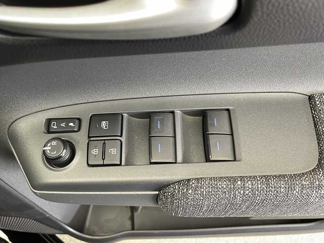 トヨタ シエンタ ハイブリッド Z 栃木県 2023(令5)年 3.6万km ブラック 4WD/純正メモリナビ&フルセグTV&USB&BT/トヨタセーフティセンス/アダプティブクルーズコントロール/レーンディパーチャーアラート/ブラインドスポットモニター/プリクラッシュセーフティ/プロアクティブドライビングアシスト/リアクロストラフィックアラート/パーキングサポートブレーキ/オートマチックハイビーム/ロードサインアシスト/両側パワースライドドア/前席シートヒーター/ステアリングスイッチ/ステアリングヒーター/ウォークスルー/2列目サンシェード/全方位カメラ/ビルトインETC2.0/LEDヘッドライト/オートライト/電動格納ミラー/ウィンカーミラー/ドアミラーヒーター/純正15インチAW装着/純正フロアマット/純正ドアバイザー/プッシュスタート/スマートキー/スペアキー1本