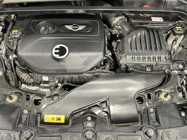ＭＩＮＩ ミニ クロスオーバー クーパー S E オール4 新潟県 2018(平30)年 6万km メルティングシルバーM ４WD/衝突被害軽減ブレーキ/ターボ/PHEV/純正HDDナビ/　　AM/FM/BT/USB/AUX/バックモニター/アクティブクルーズコントロール/LEDオートライト/オートマチックハイビーム/前席シートヒーター/純正アルミホイール付/電動パーキングブレーキ/電動格納ミラー/フロアマット/ドアバイザー/スマートキー/充電コード付き