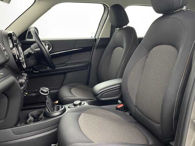 ＭＩＮＩ ミニ クロスオーバー クーパー S E オール4 新潟県 2018(平30)年 6万km メルティングシルバーM ４WD/衝突被害軽減ブレーキ/ターボ/PHEV/純正HDDナビ/　　AM/FM/BT/USB/AUX/バックモニター/アクティブクルーズコントロール/LEDオートライト/オートマチックハイビーム/前席シートヒーター/純正アルミホイール付/電動パーキングブレーキ/電動格納ミラー/フロアマット/ドアバイザー/スマートキー/充電コード付き