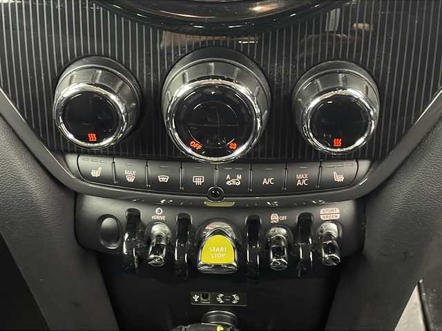 ＭＩＮＩ ミニ クロスオーバー クーパー S E オール4 新潟県 2018(平30)年 6万km メルティングシルバーM ４WD/衝突被害軽減ブレーキ/ターボ/PHEV/純正HDDナビ/　　AM/FM/BT/USB/AUX/バックモニター/アクティブクルーズコントロール/LEDオートライト/オートマチックハイビーム/前席シートヒーター/純正アルミホイール付/電動パーキングブレーキ/電動格納ミラー/フロアマット/ドアバイザー/スマートキー/充電コード付き