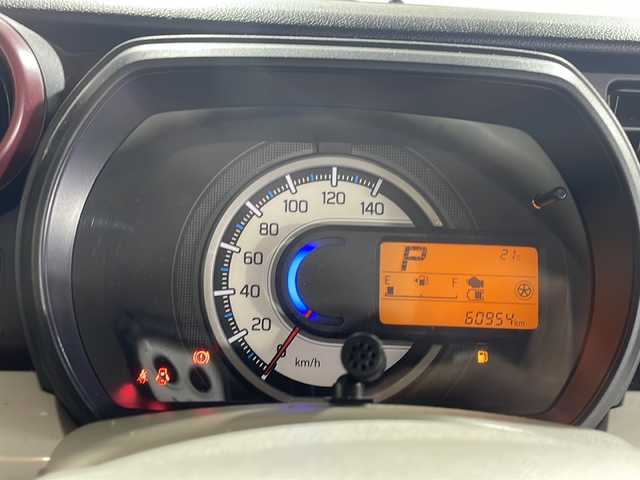 スズキ スペーシア HYBRID X 福岡県 2019(令1)年 6.1万km ピュアホワイトP 社外SDナビ/両側パワースライドドア/Bluetooth/フルセグ/テレビキャンセラー/シートヒーター/前方ドライブレコーダー/CD/DVD/ipod/ETC/バックカメラ/後方コーナーセンサー/アイドリングストップ/レーンキープアシスト/横滑り防止装置/衝突被害軽減システム/パーキングアシスト/プッシュスタート/スマートキー/スペアキー１本