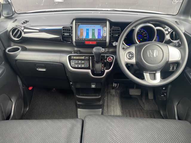ホンダ Ｎ ＢＯＸ カスタム G SSパッケージ 愛知県 2014(平26)年 4.9万km プレミアムホワイトパール ・純正ナビ(CD/DVD/BT/FM/AM)　/・TV/・両側パワースライドドア/・ETC/・バックカメラ/・CTBA/・純正アルミホイール　/・社外AW付冬タイヤ車載　/・キセノンヘッドライト　/・フォグランプ　/・純正フロアマット