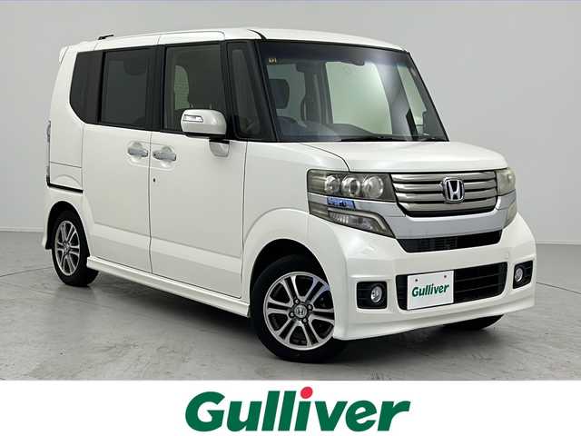 ホンダ Ｎ ＢＯＸ カスタム G SSパッケージ 愛知県 2014(平26)年 4.9万km プレミアムホワイトパール ・純正ナビ(CD/DVD/BT/FM/AM)　/・TV/・両側パワースライドドア/・ETC/・バックカメラ/・CTBA/・純正アルミホイール　/・社外AW付冬タイヤ車載　/・キセノンヘッドライト　/・フォグランプ　/・純正フロアマット